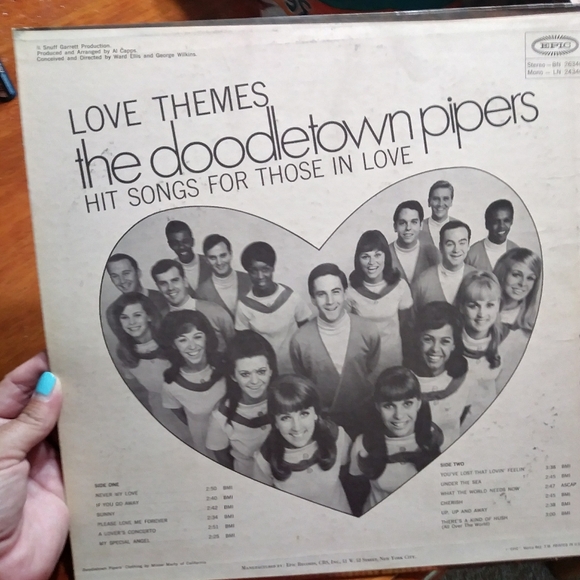 The Doodle Town Pipers Love Themes Vinyl Record - Picture 3 of 7